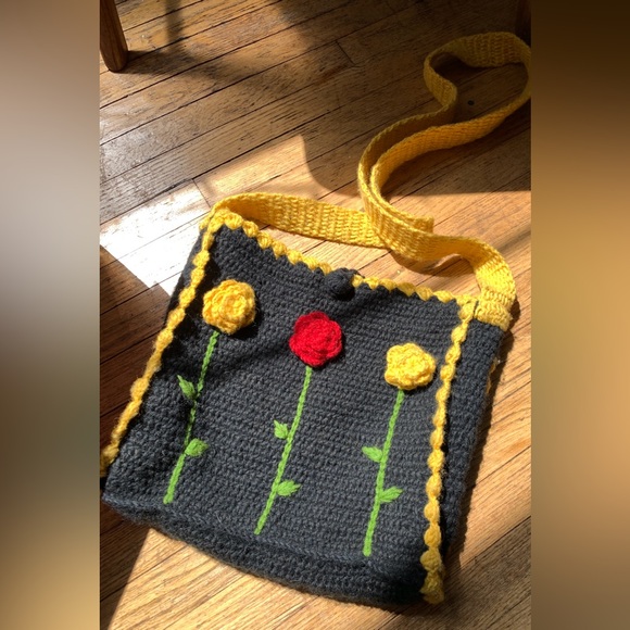 Super Beautiful 100% Wool Flower Embroidered Tote💐🌺🌷🌻 - Picture 5 of 10